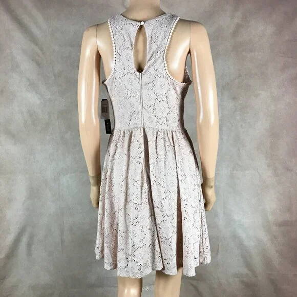 Sequin Hearts Blush Pink Lace Fit and Flare Dress NWT Size 7 - Picture 3 of 6